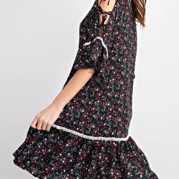 NEW! PRETTY PRINTED LACE UP SLEEVES RAYON CHALLIE RUFFLED BOTTOM DRESS - Picture 4 of 5